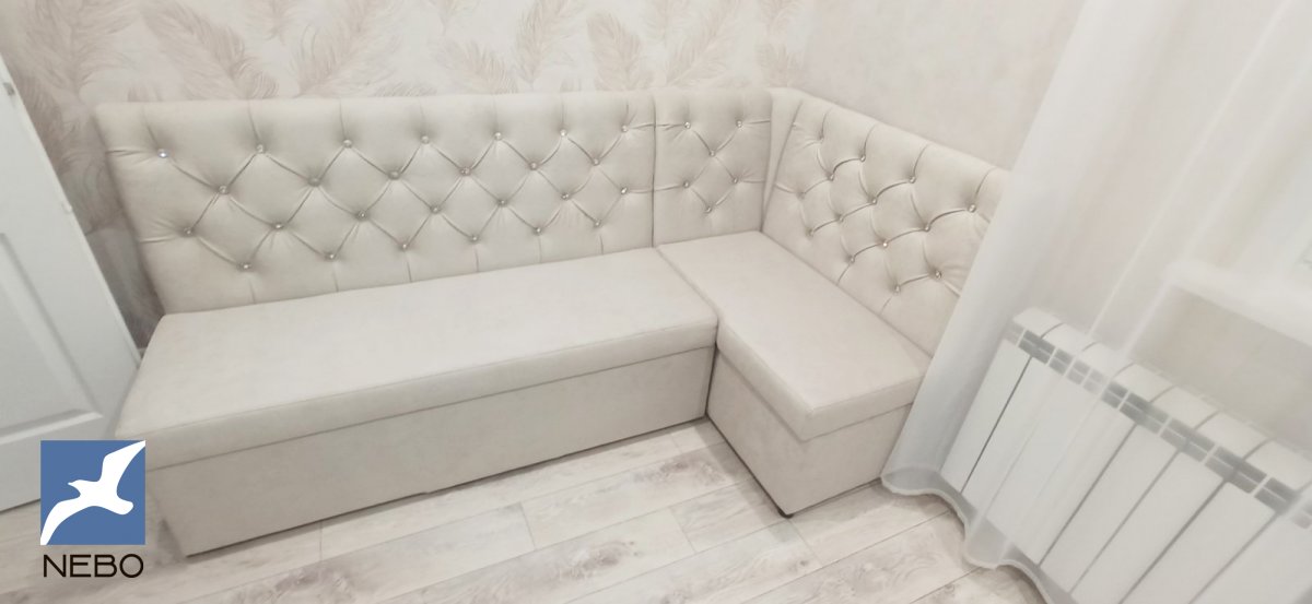 Угловой диван для кухни со спальным местом из моющейся экокожи со стразами Swarovski 