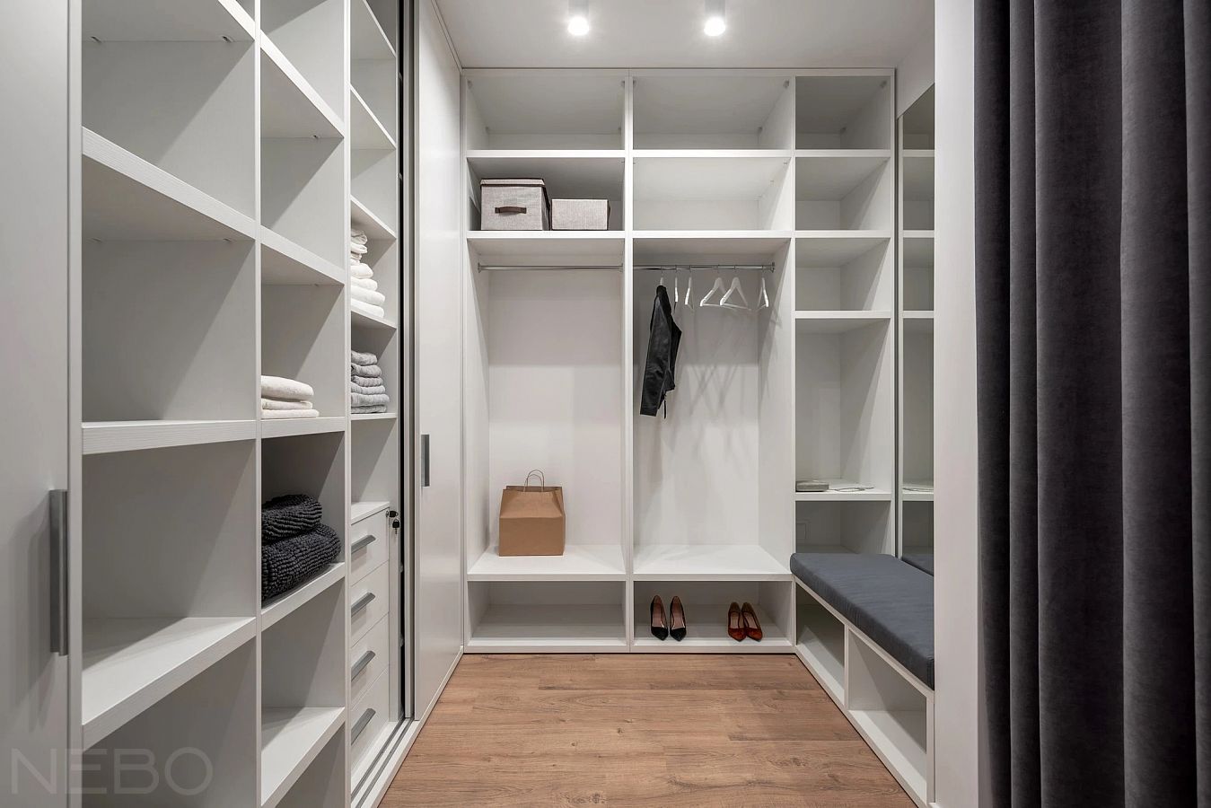 Дизайн маленькой гардеробной комнаты - идеи и советы