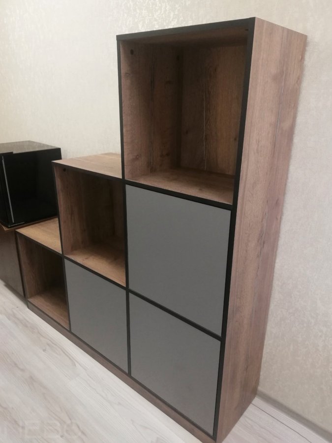 Стеллаж с кубическими отсеками
