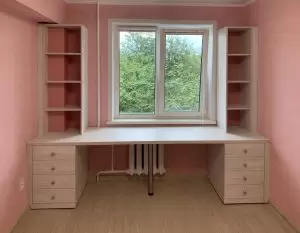 Компьютерные столы для детской комнаты