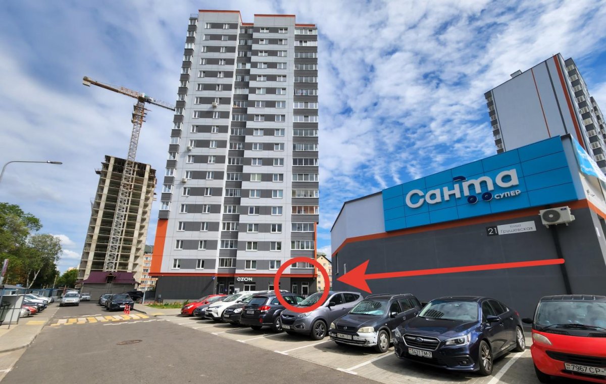 Фото входа в салон по изготовлению мебели на заказ NEBO