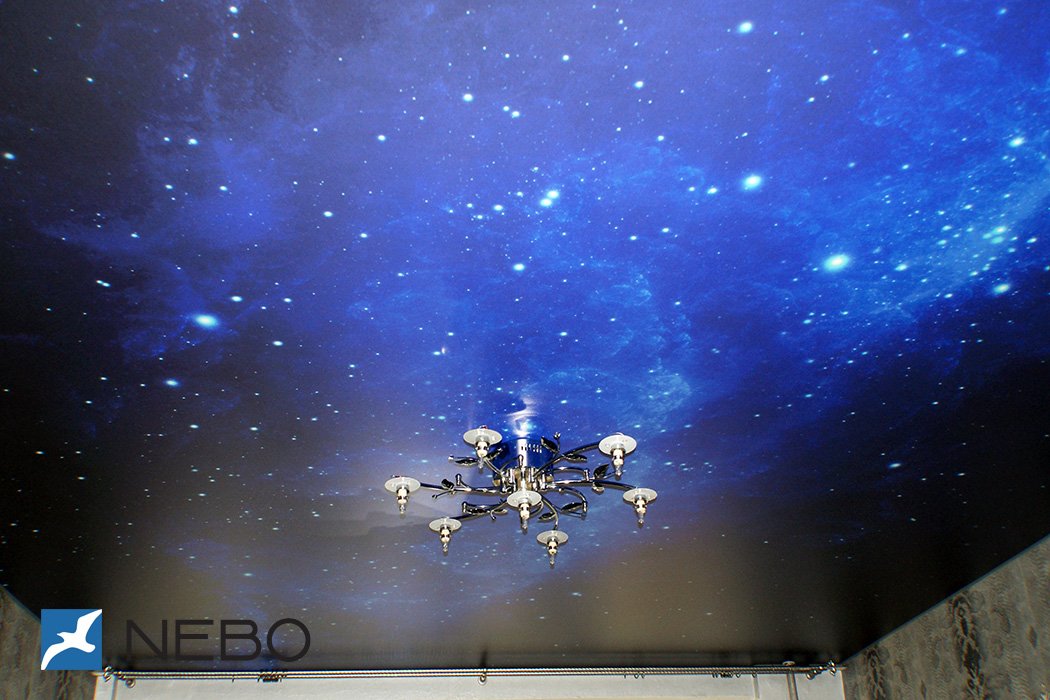 Натяжной потолок с фотопечатью «Звездное небо» для спальни