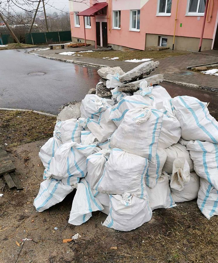 Ритмично и своевременно вывозим мусор с ремонтируемых нами объектов