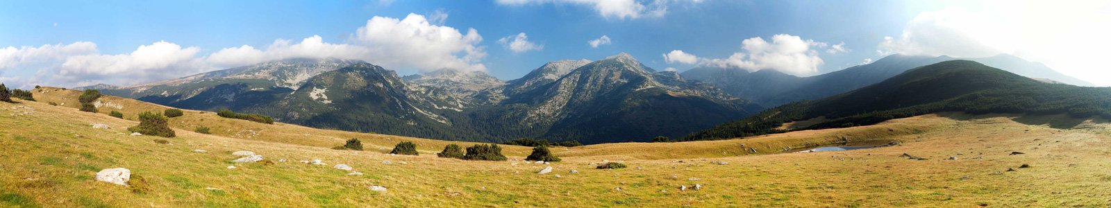 №6742 - Панорама гор и озера в Алтае