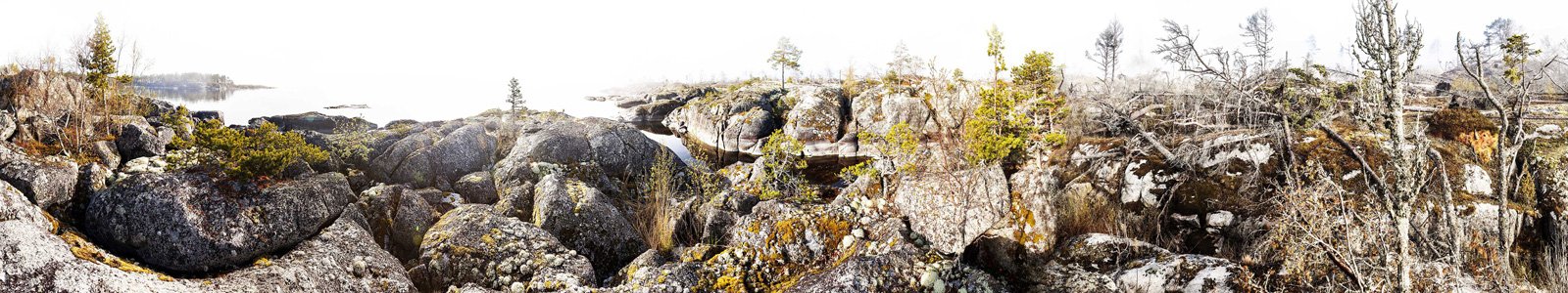 №7885 - Каменистый берег озера