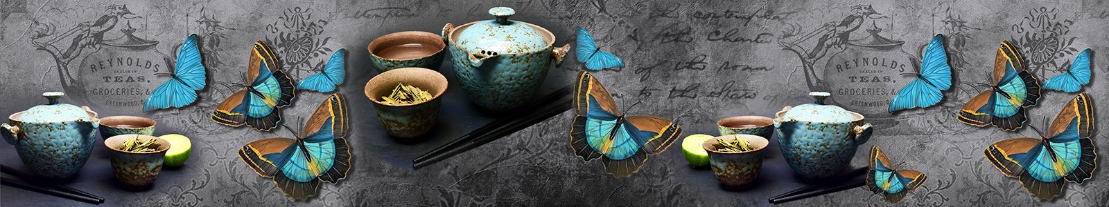 №8138 - Чайная композиция с яркими лазурными бабочками на сером фоне с надписями и узорами