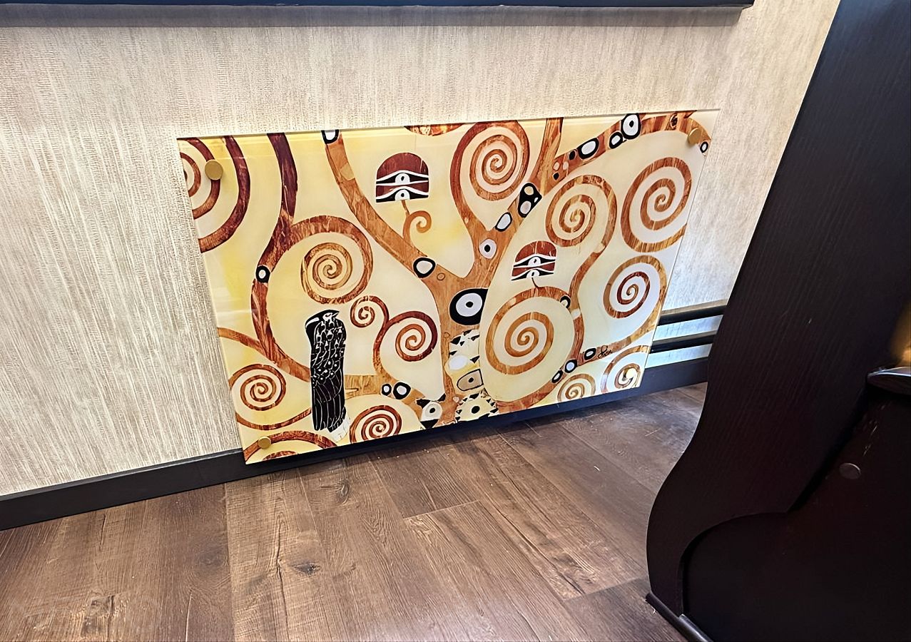 Стеклянный экран на батарею с принтом «Древо жизни» Густава Климта 