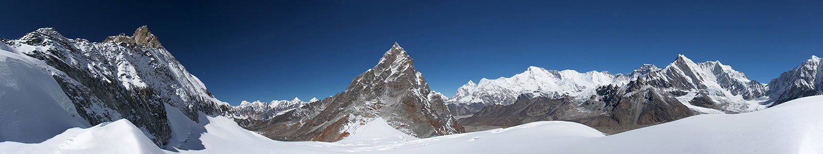 №1145 - Заснеженные горы в Гималаях