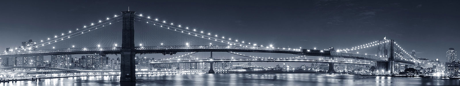 №1363 - Бруклинский мост над водной гладью в черно-белых тонах