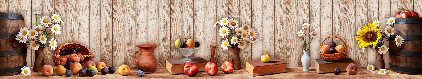 №5023 - Летний натюрморт с фруктами и цветами на фоне деревянной стены