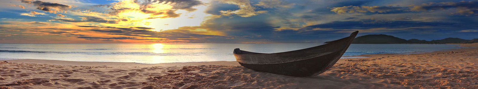 №5101 - Лодка рыбака на берегу в закат