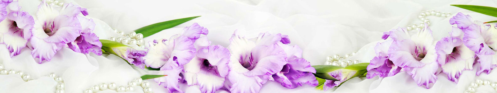 №6067 - Нежно-фиолетовый гладиолус и жемчуг на ткани