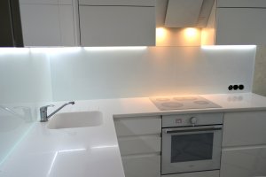 Скинали из стекла