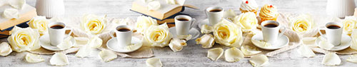 Скинали из стекла - Утренний кофе с книгами и лепестками свежих роз