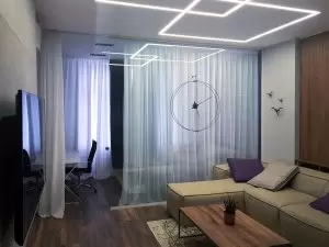 Стеклянные перегородки в квартире-студии в Москве