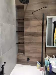 Полки для ванной комнаты